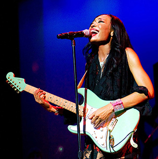 Malina Moye